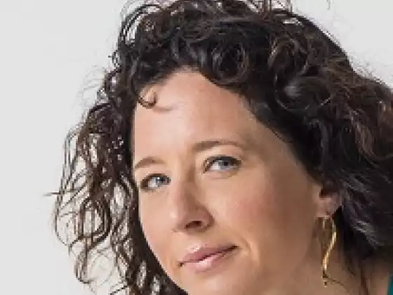 Shannon Paige,
Health & Wellness
Expert at Bernapas, Regangkan, & Tumbuh Bundel